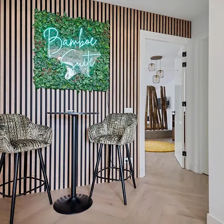 Bamboe Met Ligbad En Gratis Parkeren דירה *